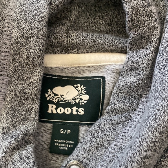Roots Canada small women’s sweatshirt - Picture 2 of 2